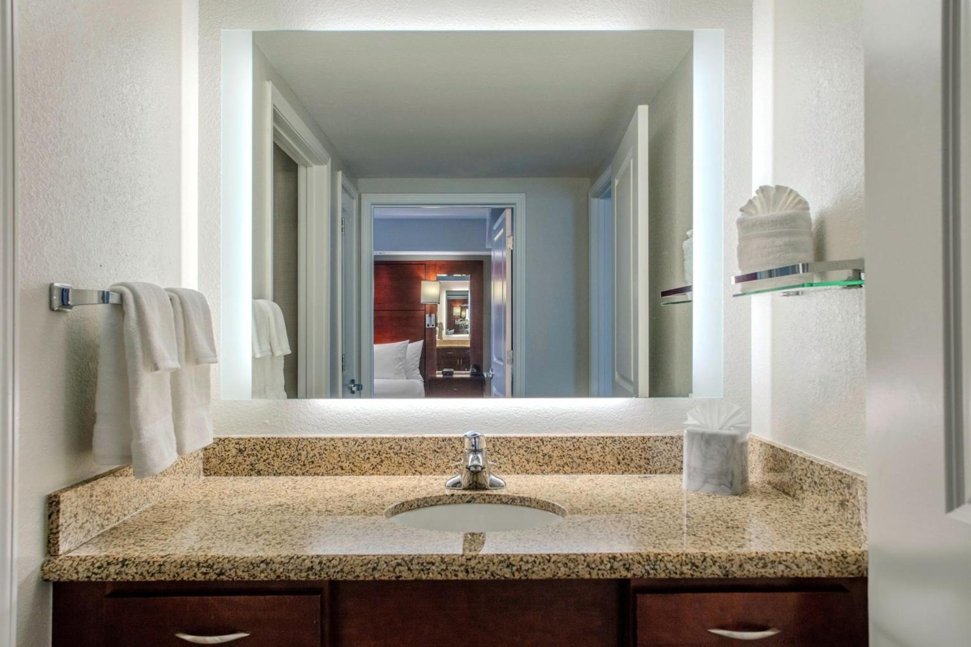 Residence Inn By Marriott Yonkers Westchester County Экстерьер фото